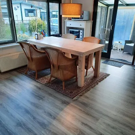 M & J פארק נופש *