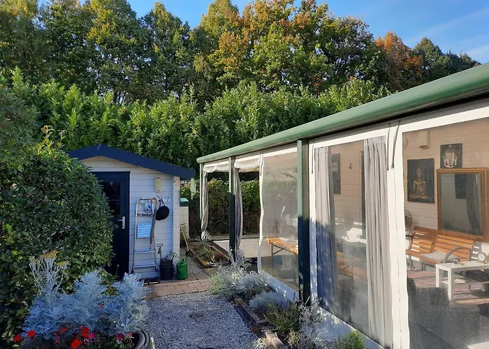 Üdülőpark M & J *