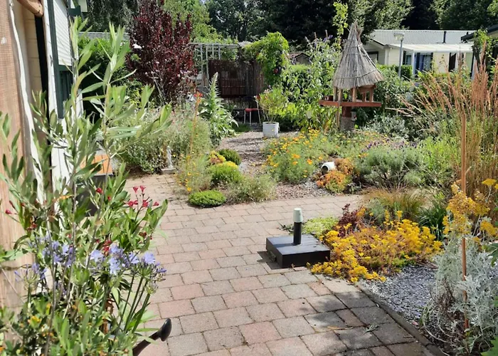 Üdülőpark M & J Heel